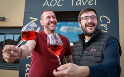 Les rosés de Tavel : 90 ans à suivre un sillon à part
